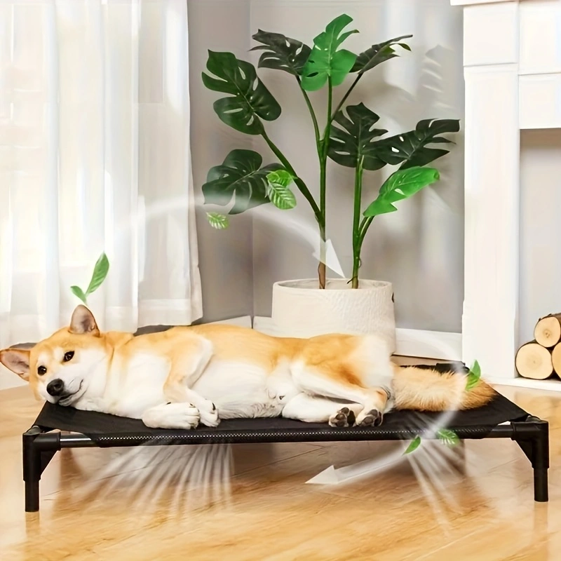 Outdoor Camping Dog Bed - 冷却高架犬用ベッド - 犬、猫、屋外用に高架、ガードレール付き、通気性メッシュ、ポータブルキャンプコット