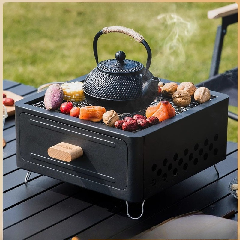 持ち運び可能な炭火焼きグリル。正方形の構造で、屋外でのキャン - Outdoor Camping Stove のレビューと価格